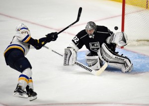 Jonathan Quick stops the shot of the Blues’ Alexander Steen in a shootout at Staples Center. (Photo by Hans Gutknecht/Los Angeles Daily News)"
