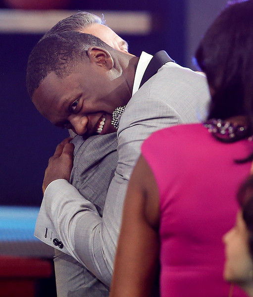 "Kentucky forward Julius Randle, reacts after being selected seventh overall by the Los Angeles Lakers during the 2014 NBA draft, Thursday, June 26, 2014, in New York. (AP Photo/Kathy Willens) "