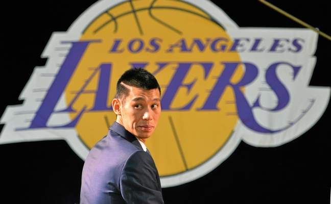The Los Angeles Lakers introduce newest player Jeremy Lin to the gathered media at the Toyota Sports Center training facility in El Segundo, Calif., on Thursday, July 24, 2014. (Photo by Brad Graverson/The Daily Breeze) 
