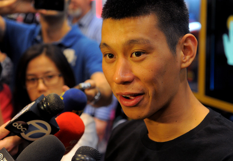 "New Los Angeles Lakers player Jeremy Lin talks about the upcoming season before signing autographs for fans at a shoe store in Culver City, CA on Thursday, September 25, 2014. (Photo by Scott Varley, Daily Breeze) "