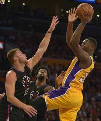 The Lakers will play the 2016 preseason at local venues, including Staples Center. Photo by John McCoy/Los Angeles News Group) 