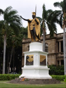 Photo by Karen Weber Statue of King Kamehameha in front of "Five-0 Headquarters."