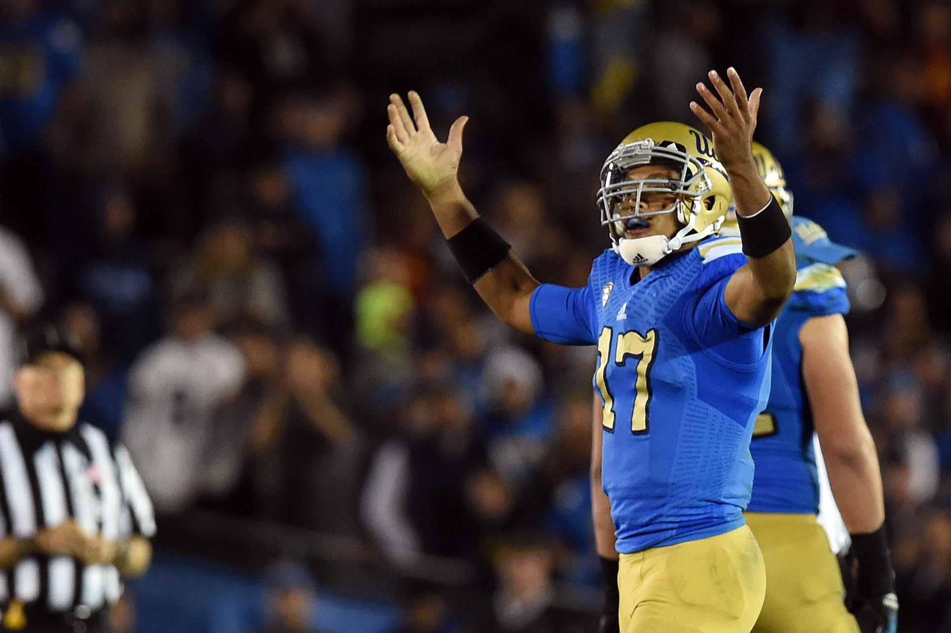 Brett Hundley fell to the fifth round of the 2015 NFL draft. The UCLA quarterback is pictured here during the Bruins' 38-20 win over USC on Nov. 22, 2014 at the Rose Bowl. (Hans Gutknecht/Staff)
